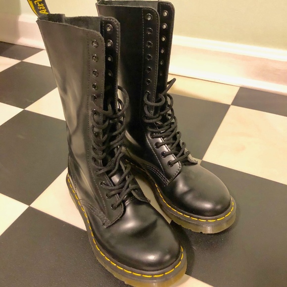 dr martens 1914 black smooth